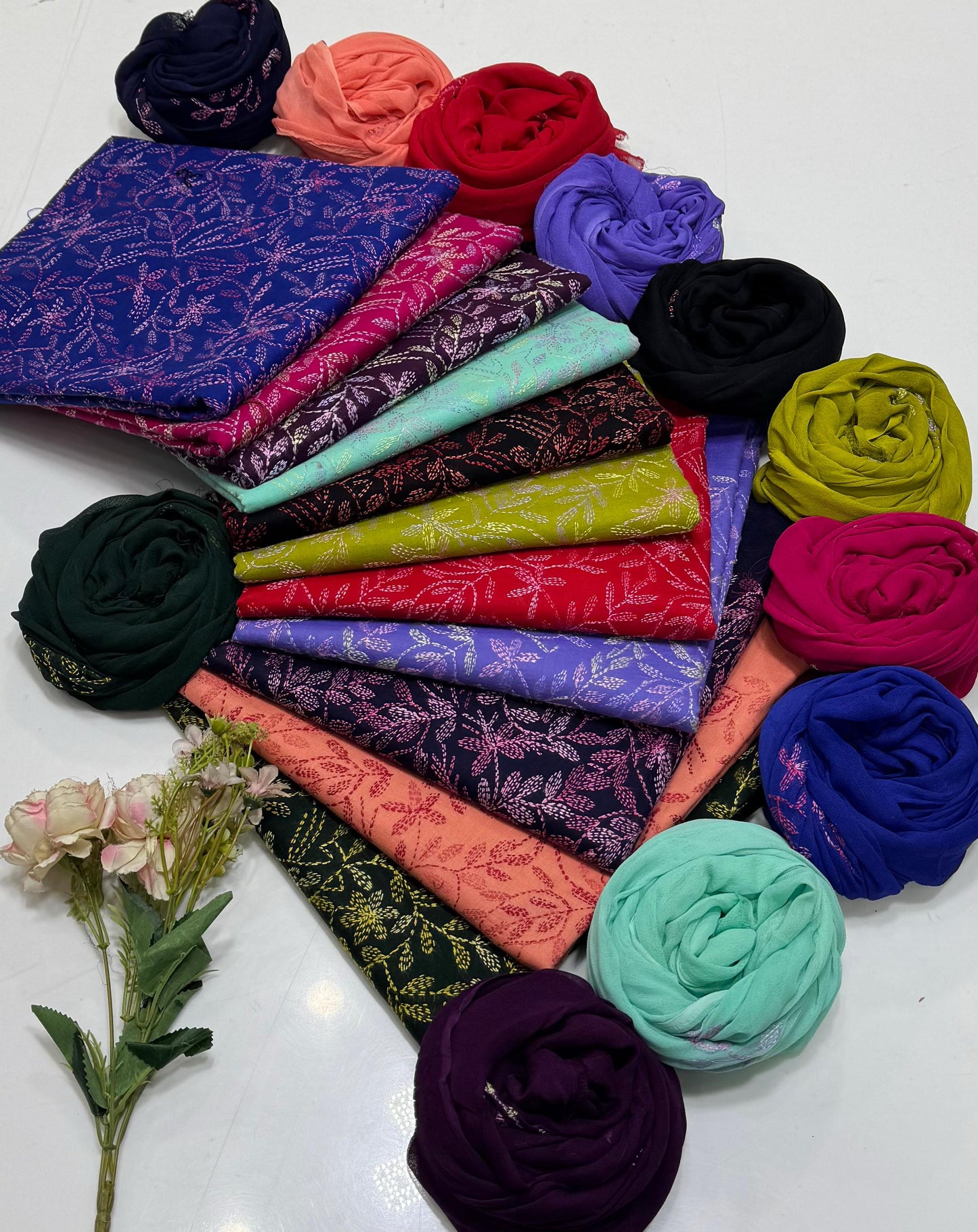 Handmade Embroidered Lawn 3-Piece Suit | Front Sippi Boti Jaal Shirt with Chiffon Dupatta – 2026 New Collection #1