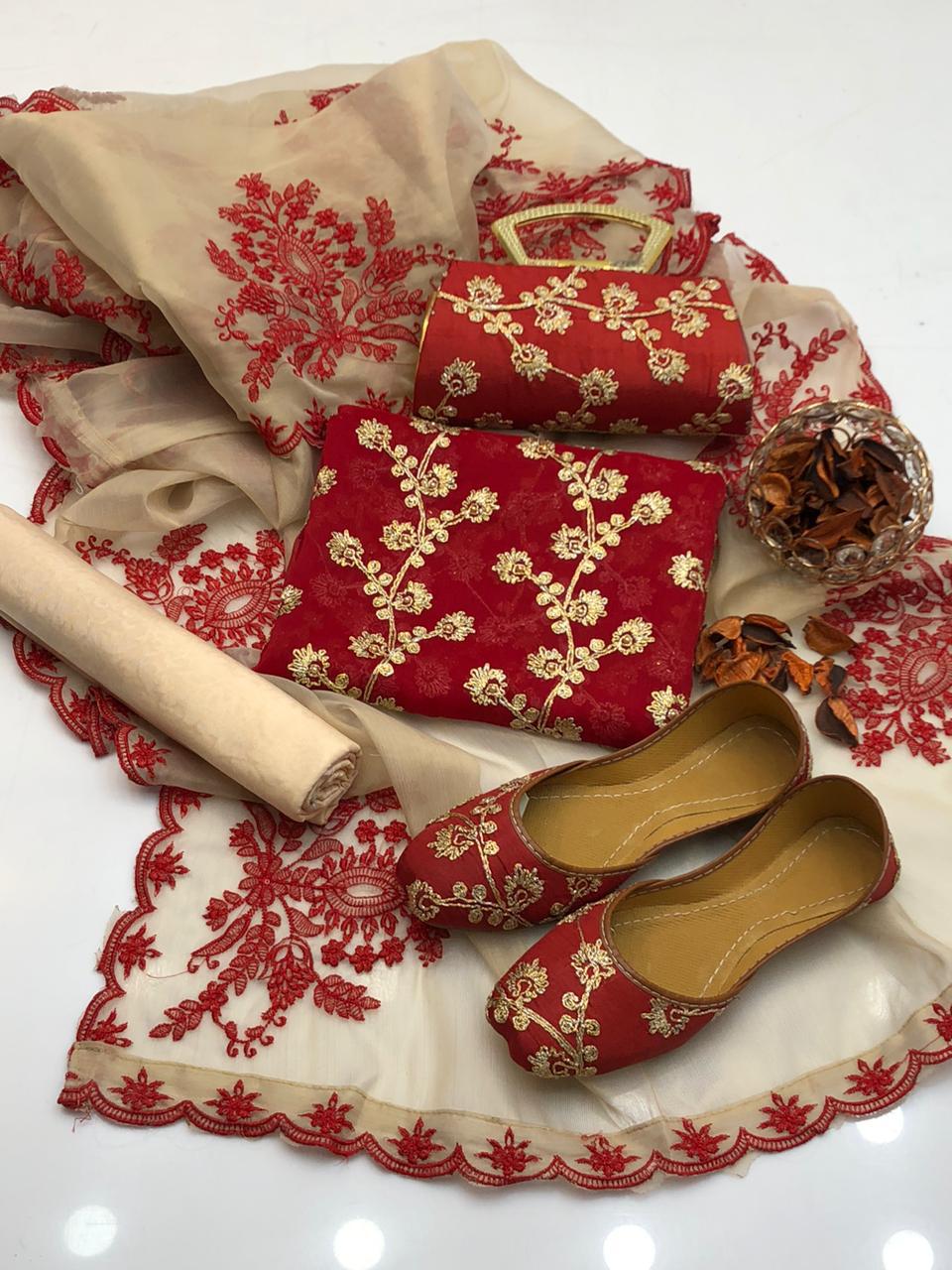 ✨ Fancy Collection 5-Piece Crinkle Chiffon Embroidered Suit with Matching Khussa & Clutch