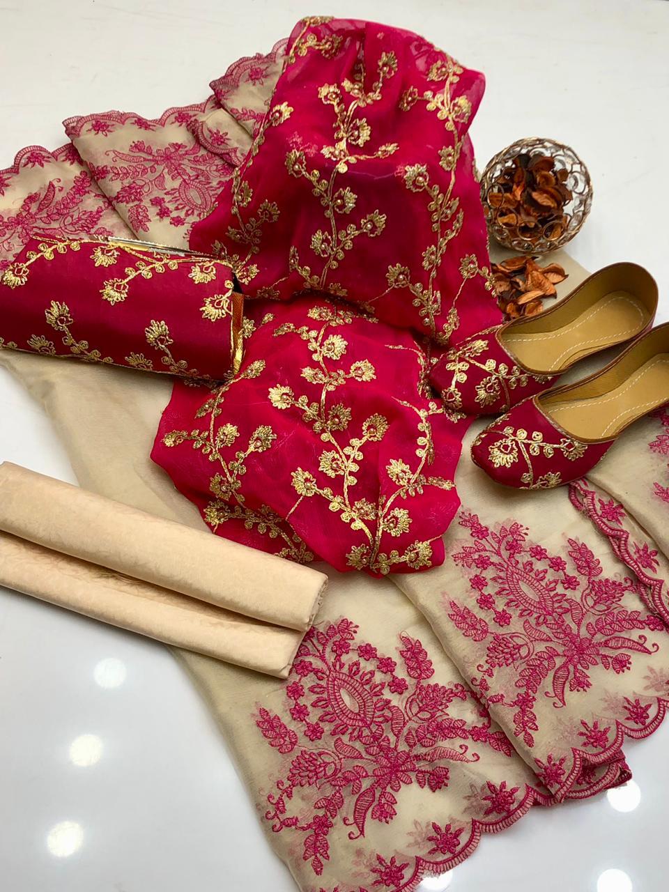 ✨ Fancy Collection 5-Piece Crinkle Chiffon Embroidered Suit with Matching Khussa & Clutch
