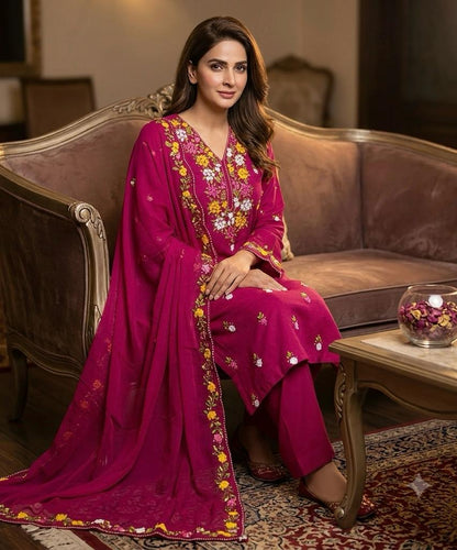 ✨ Fancy Collection 5-Piece Crinkle Chiffon Embroidered Suit with Matching Khussa & Clutch (Copy)