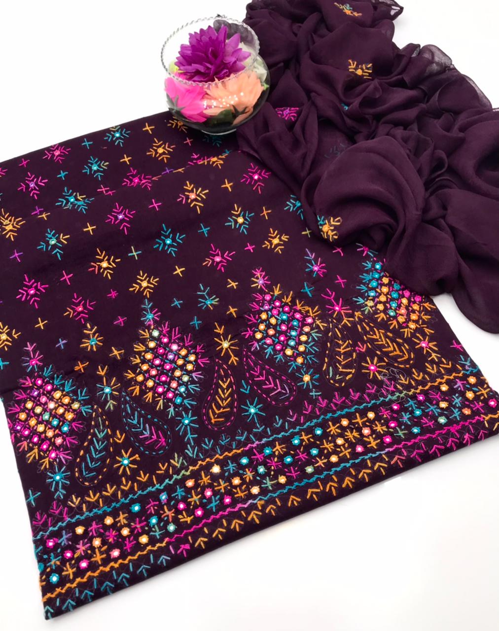 ✨ Cotton Lawn Collection – Handmade Chawal Shesha Work 3-Piece Suit with Matching Dupatta