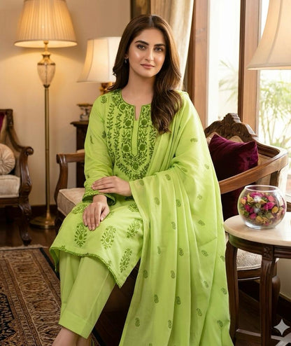 Lawn Collection 3 Piece Dress – Kashmiri Heavy Embroidered Kurta with Handmade Chiffon Dupatta | Women's Premium Suit