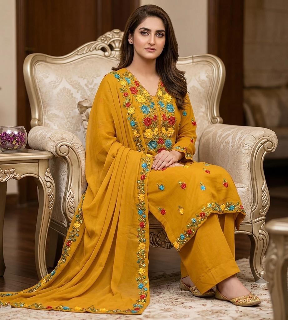 ✨ Fancy Collection 5-Piece Crinkle Chiffon Embroidered Suit with Matching Khussa & Clutch (Copy)